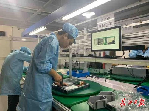 返漢創(chuàng)業(yè)四年,她在武漢發(fā)現(xiàn)了一條創(chuàng)業(yè)全新賽道 瞄準(zhǔn)物聯(lián)網(wǎng)計(jì)算設(shè)備定制